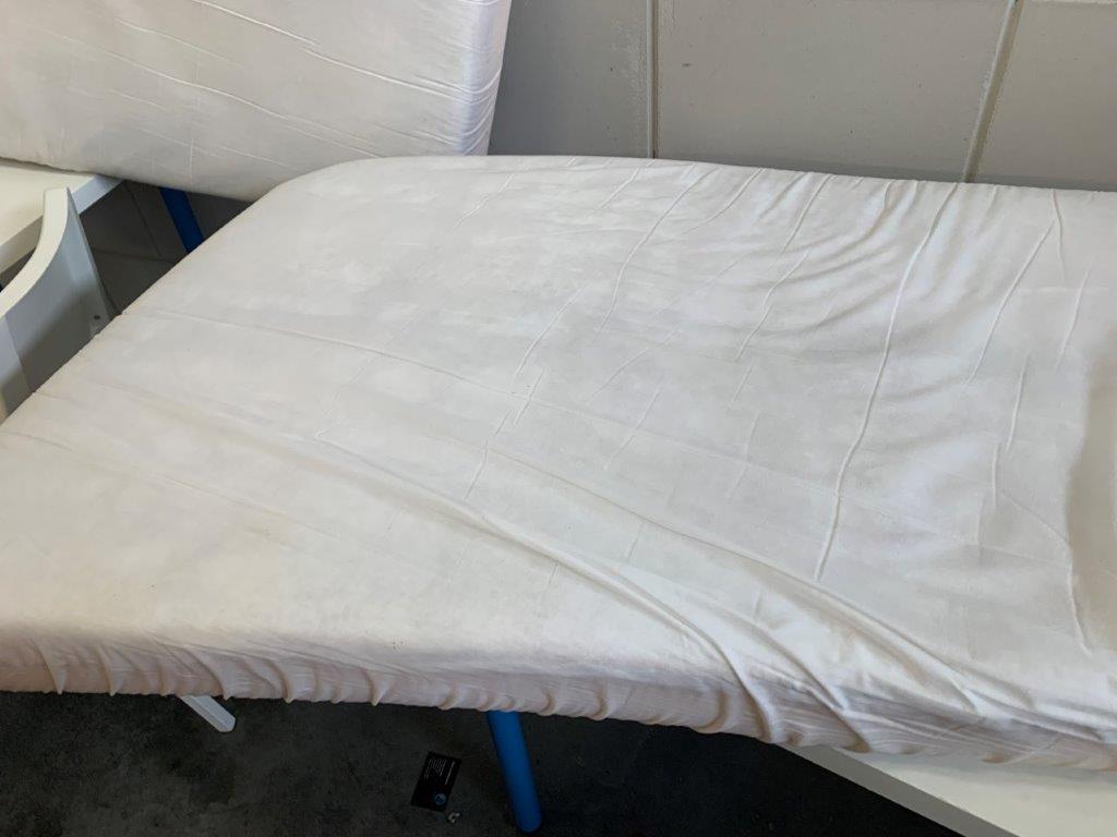 Mold cleaning yacht mattress